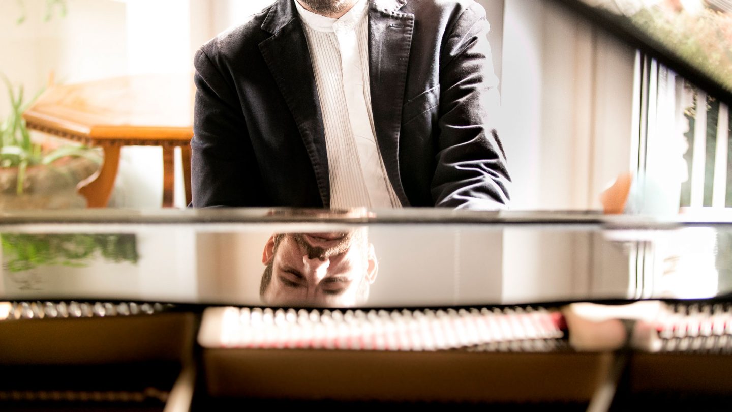 Yakir Arbib al Pianoforte